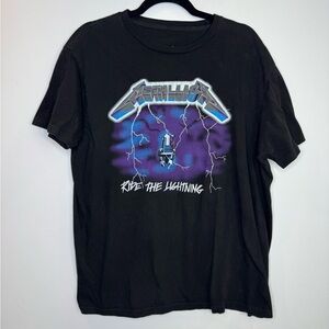 Metallica Black Graphic T-Shirt Ride the lighting size large